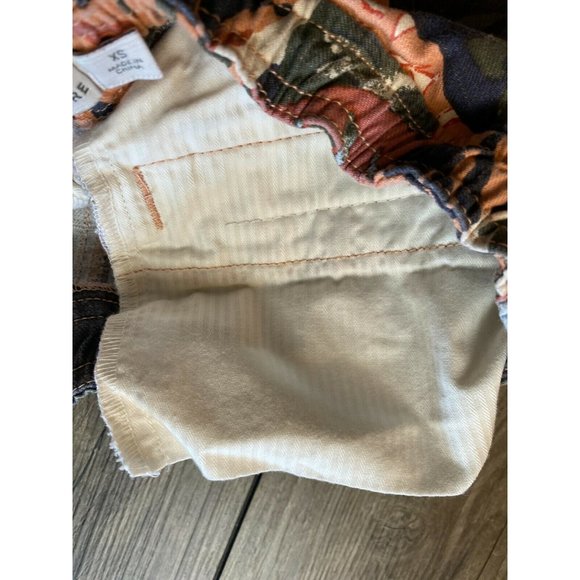 L.L. Bean Signature Salmon Pink Twill Cotton Foliage Print Pull-On Shorts XS - Picture 8 of 12